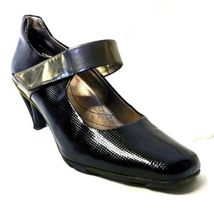 Asgi Square Toe Strap Heel